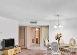  Nw 22nd Ct Apt 216, Fort Lauderdale