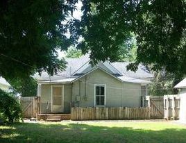 512 E 3rd Ave, Winfield KS Foreclosure Property