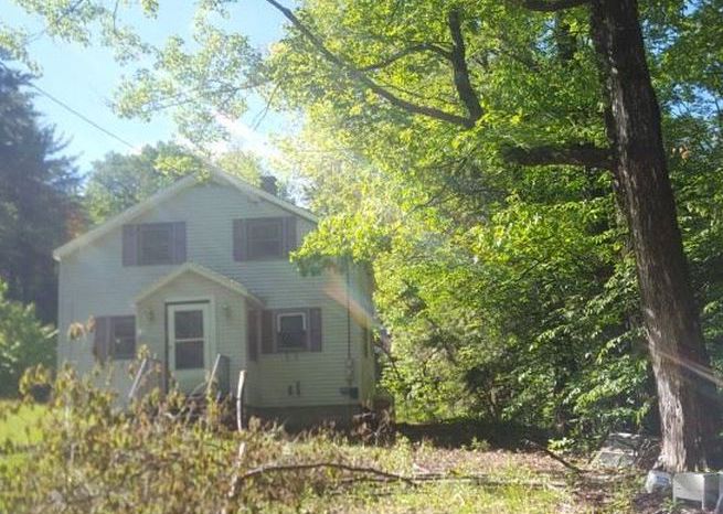 309 Maple St, Newport NH Foreclosure Property