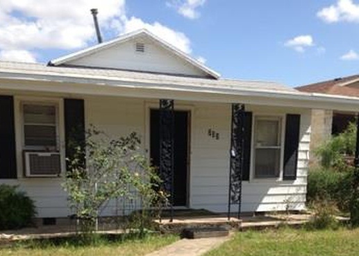 733 W 17th St, San Angelo TX Foreclosure Property