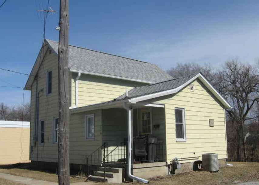 1210 5th St, Gilbertville IA Foreclosure Property