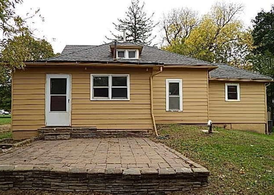 707 N 12th St, Guthrie Center IA Foreclosure Property