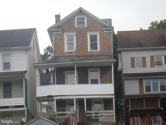 1671 Pulaski Ave, Coal Township PA Foreclosure Property