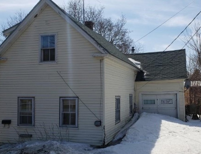 95 Lincoln St, Dexter ME Foreclosure Property