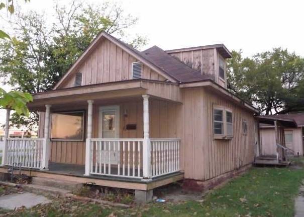1416 W 10th St, Coffeyville KS Foreclosure Property