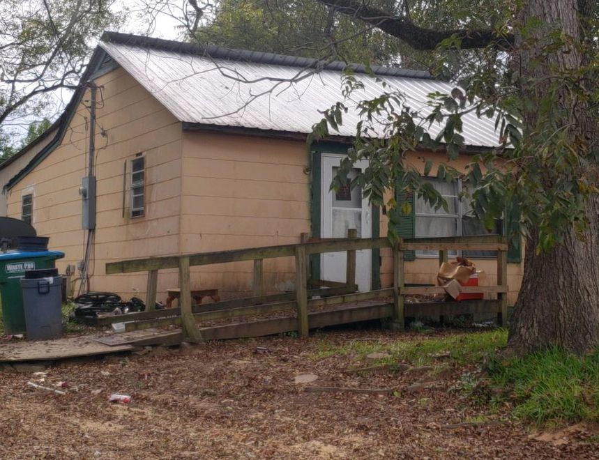 207 E Brown Ave, Newton MS Foreclosure Property