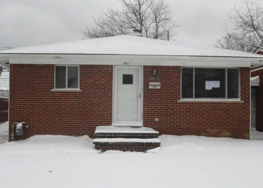 5613 Kenton Ave, Maple Heights OH Foreclosure Property