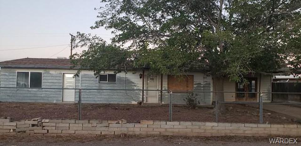 3611 E Robin Ln, Kingman AZ Foreclosure Property