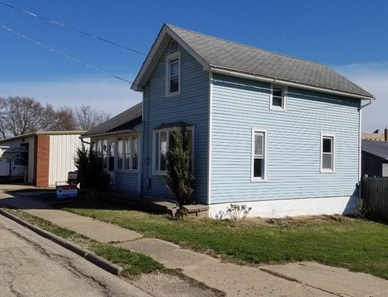 105 E Knox St, Morrison IL Foreclosure Property