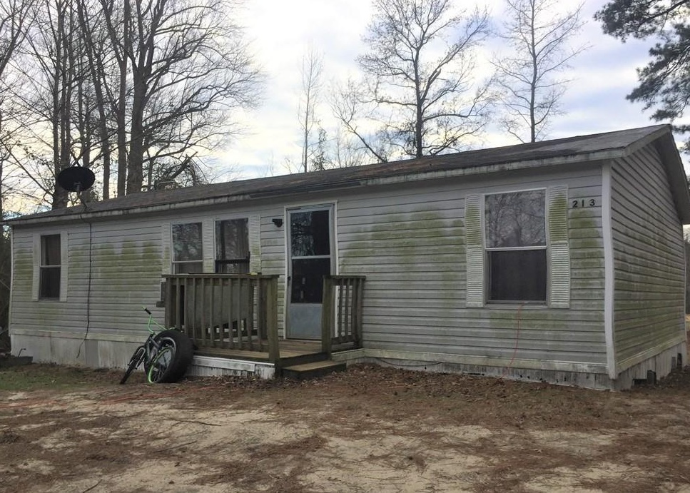 213 Chavis Ln, Red Springs NC Foreclosure Property