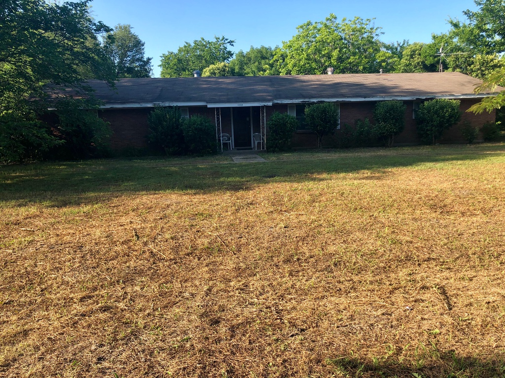 1008 W Pietzsch St, Bartlett TX Foreclosure Property