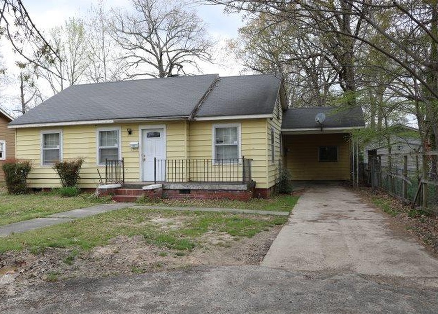 1111 W 33rd Ave, Pine Bluff AR Foreclosure Property