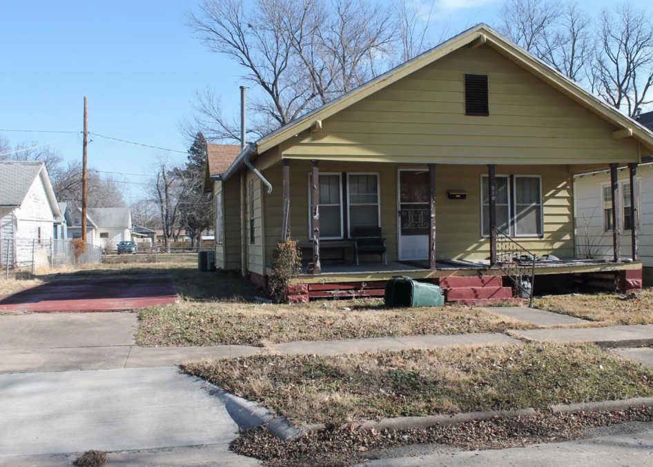 320 N 18th St, Independence KS Foreclosure Property