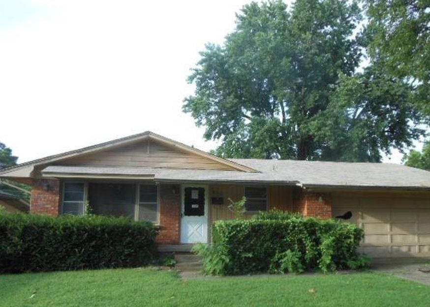 8932 E Latimer Ct, Tulsa OK Foreclosure Property