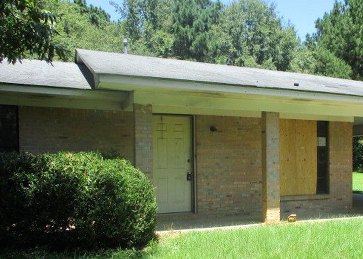 1380 Hillsboro Vfw Rd, Forest MS Foreclosure Property