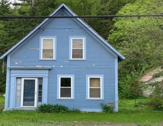131 York St, Lyndonville VT Foreclosure Property