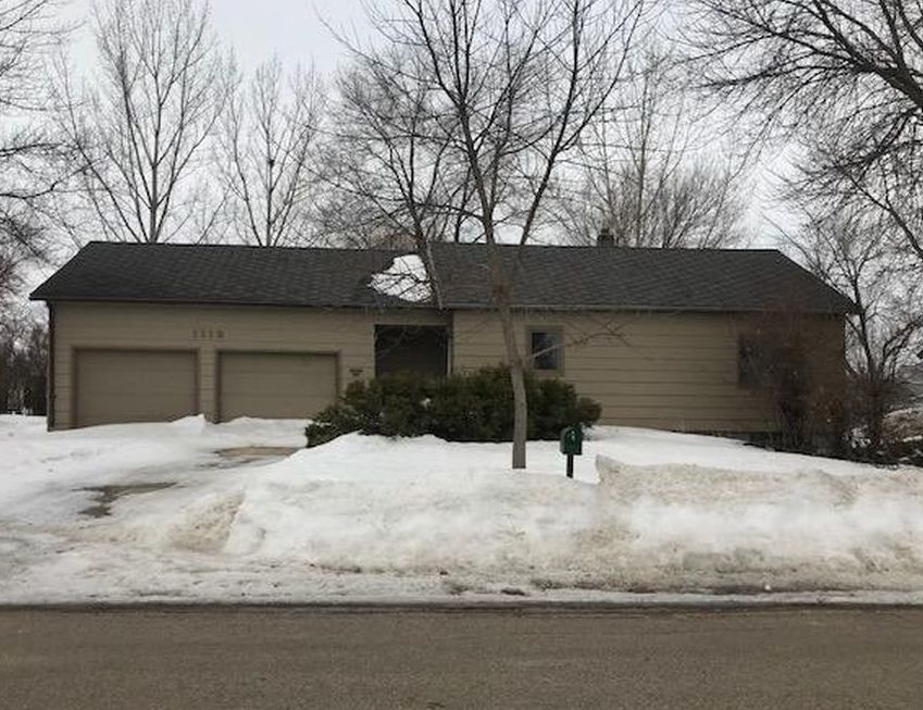 1112 S High St, Aberdeen SD Foreclosure Property