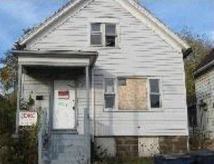 1967 S 5th Pl, Milwaukee WI Foreclosure Property