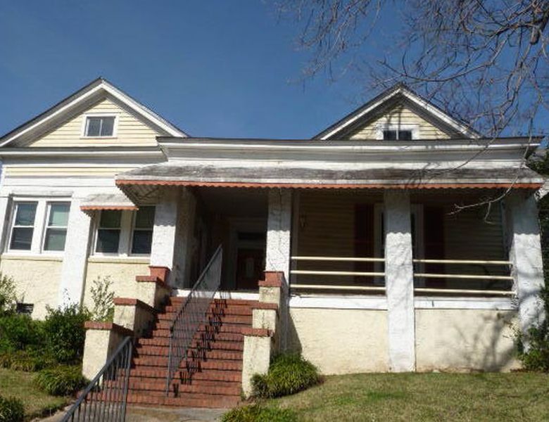 1125 Riverside Dr, Macon GA Foreclosure Property