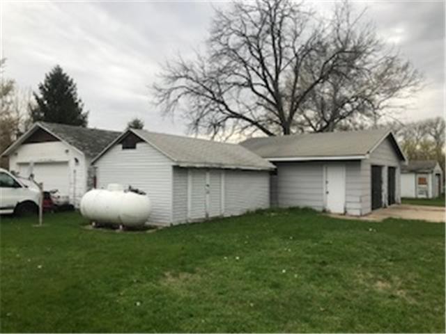 225 3rd St, New Effington SD Foreclosure Property