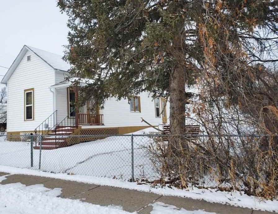 217 W 3rd St, Lusk WY Foreclosure Property