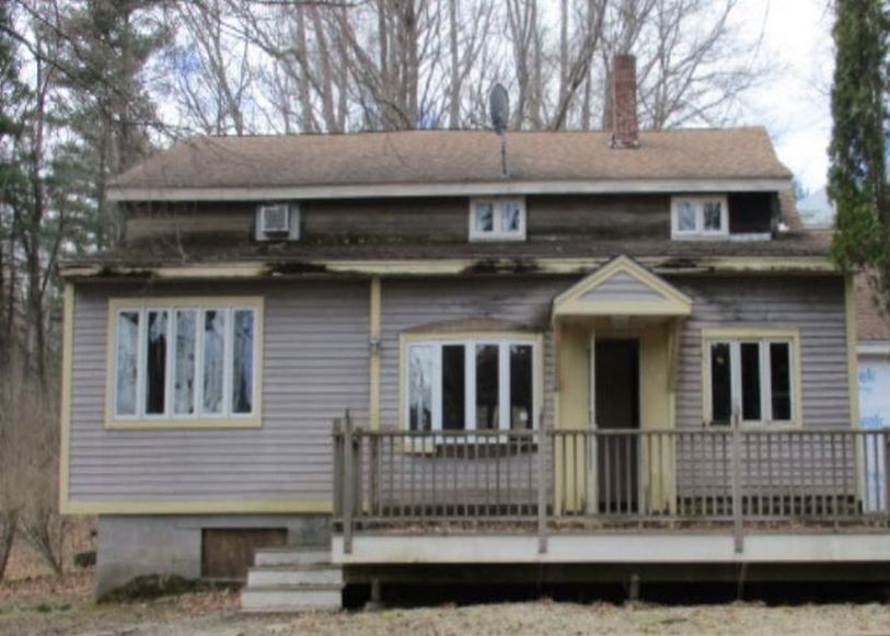 267 Union St, Whitinsville MA Foreclosure Property