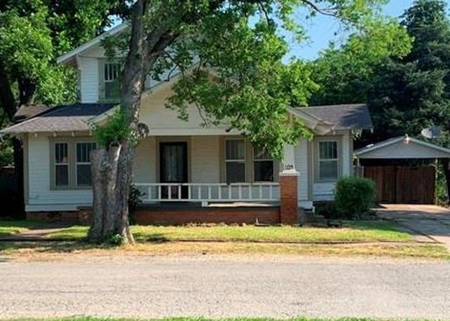 104 E Houston St, Leonard TX Foreclosure Property