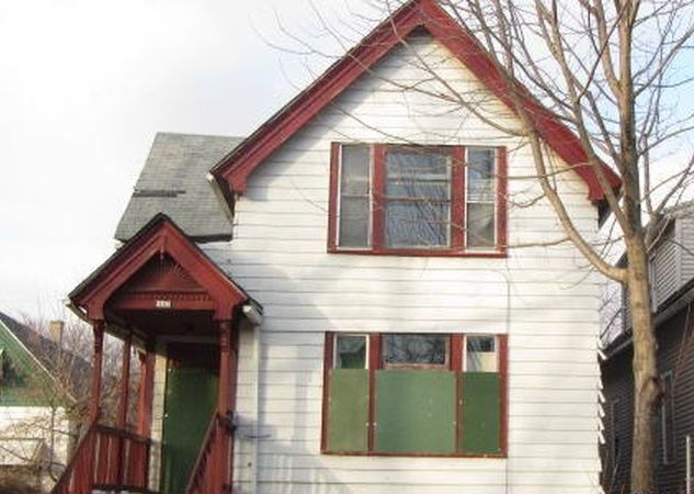 2643 N 17th St, Milwaukee WI Foreclosure Property