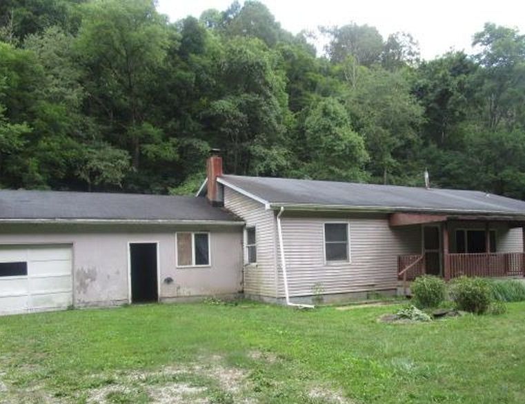 1052 Lynn Camp Rd, New Martinsville WV Foreclosure Property