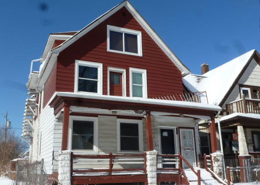 3057 N 21st St # 3059, Milwaukee WI Foreclosure Property