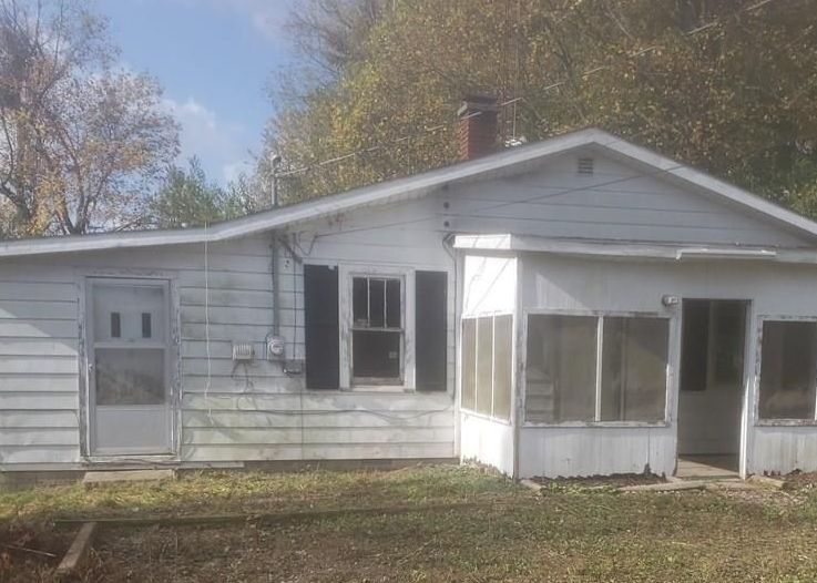1173 W Raymond St, Brownstown IN Foreclosure Property