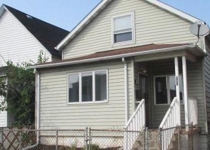 516 Emlyn Pl, East Chicago IN Foreclosure Property