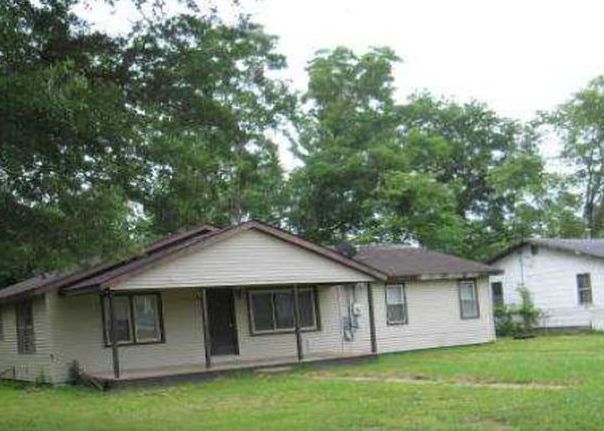 414 S D St, Poplar Bluff MO Foreclosure Property