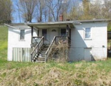 134 Hopkins St, North Tazewell VA Foreclosure Property