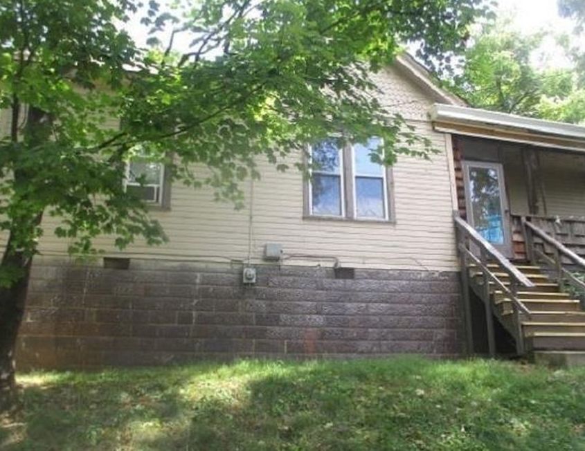 1005 Marion Ave, Fairmont WV Foreclosure Property