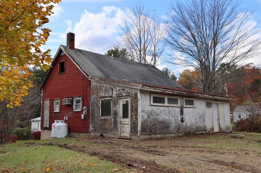 6 County Rd, North Springfield VT Foreclosure Property