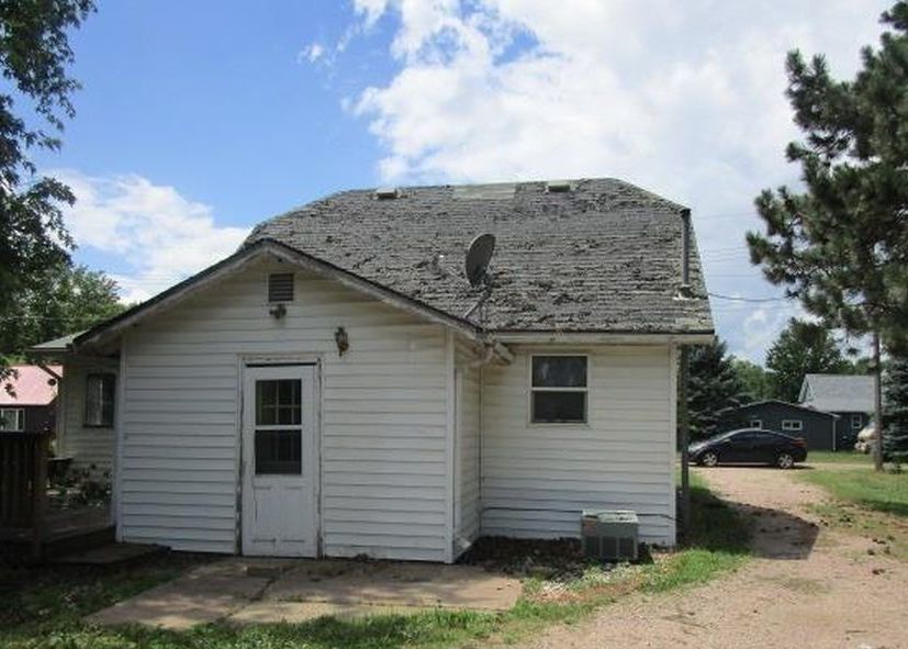 310 N 6th Ave, Canistota SD Foreclosure Property