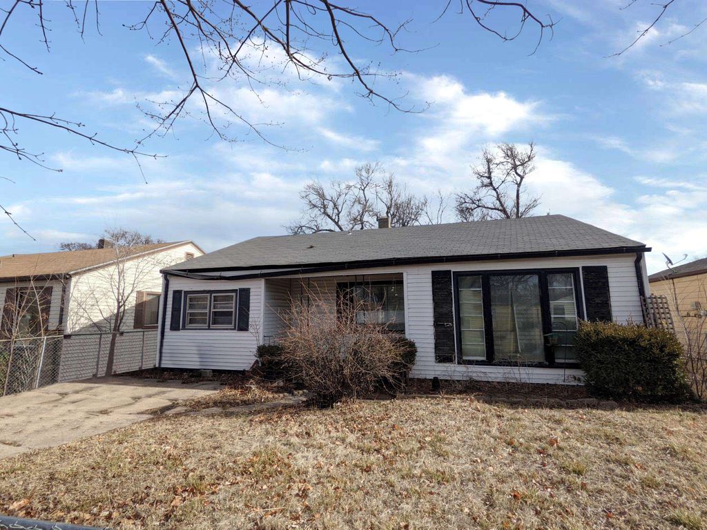 2035 E Random Rd, Wichita KS Foreclosure Property