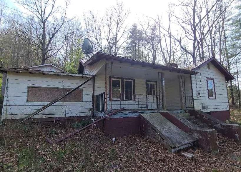 9110 Clintwood Hwy, Pound VA Foreclosure Property