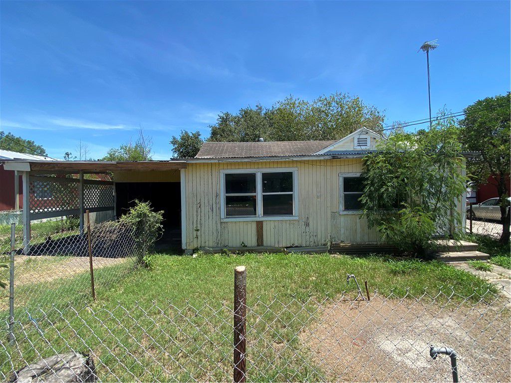 1523 Corina St, Alice TX Foreclosure Property