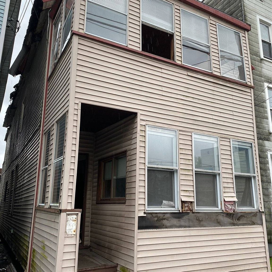 114 Ontario St, Cohoes NY Foreclosure Property