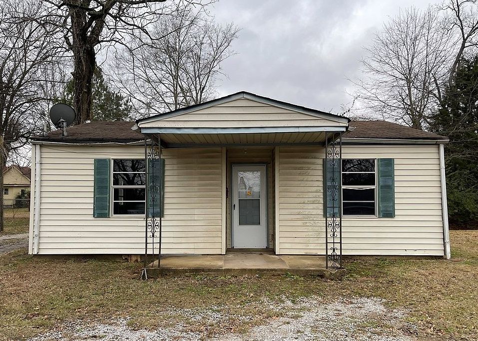 1104 Ward St, Greensboro AL Foreclosure Property