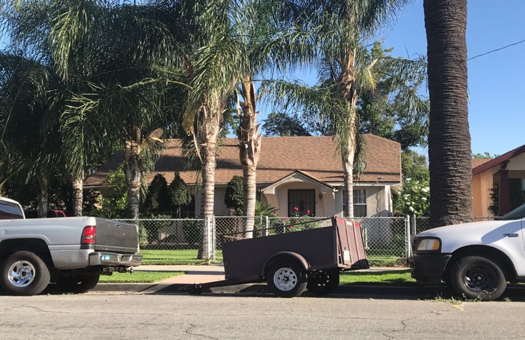 325 W 10th St, San Bernardino CA Pre-foreclosure Property
