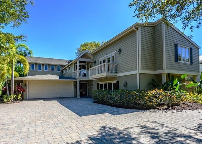 1145 N Lake Shore Dr, Sarasota FL Pre-foreclosure Property