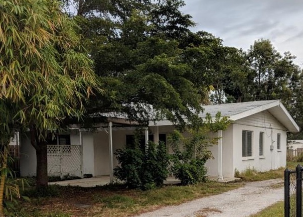2725 Grove Pl, Sarasota FL Pre-foreclosure Property