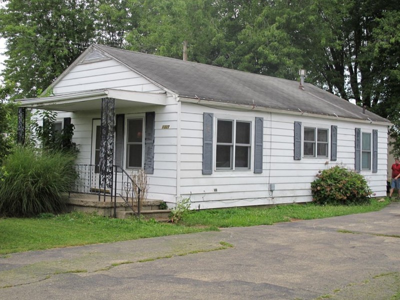 1327 S College St, Salem IL Pre-foreclosure Property