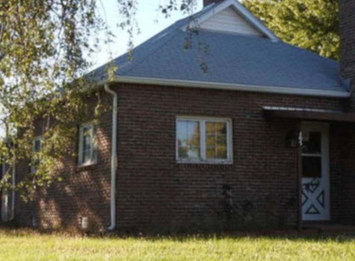 105 S Pear St, Maywood NE Pre-foreclosure Property