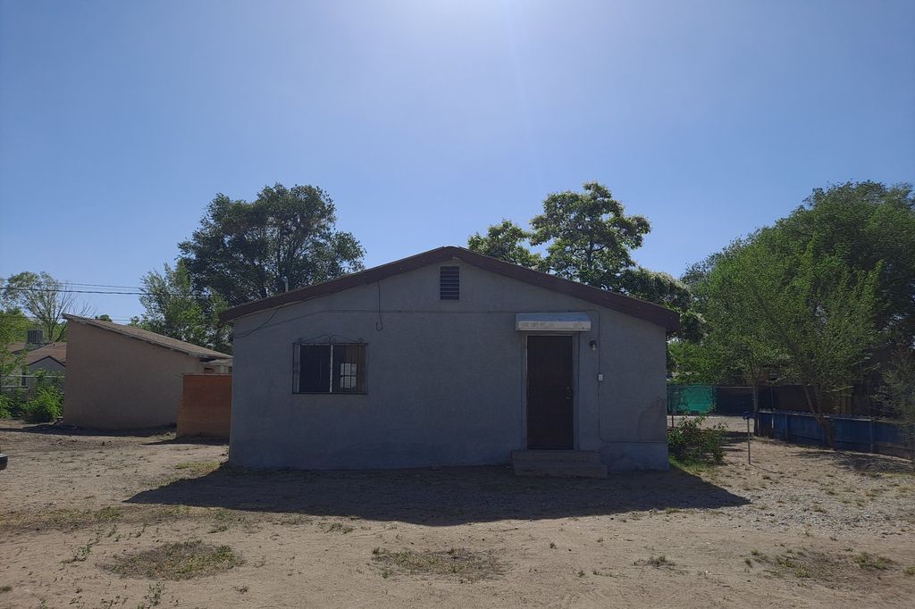 1115 9th St Sw, Albuquerque NM Pre-foreclosure Property