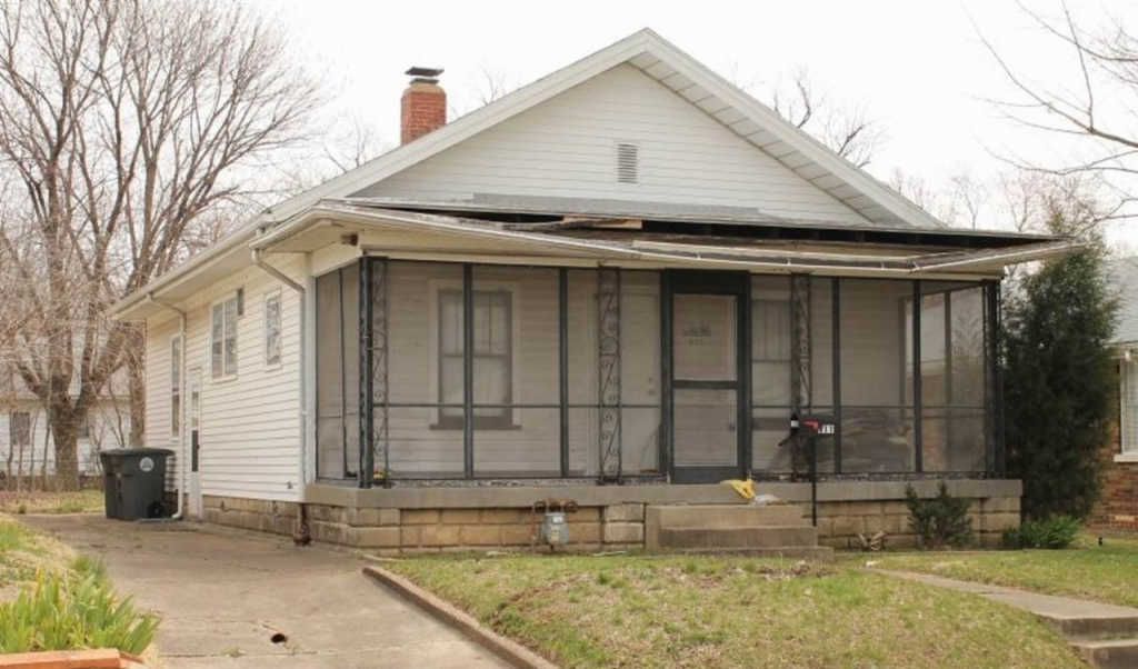 611 N Kerth Ave, Evansville IN Pre-foreclosure Property