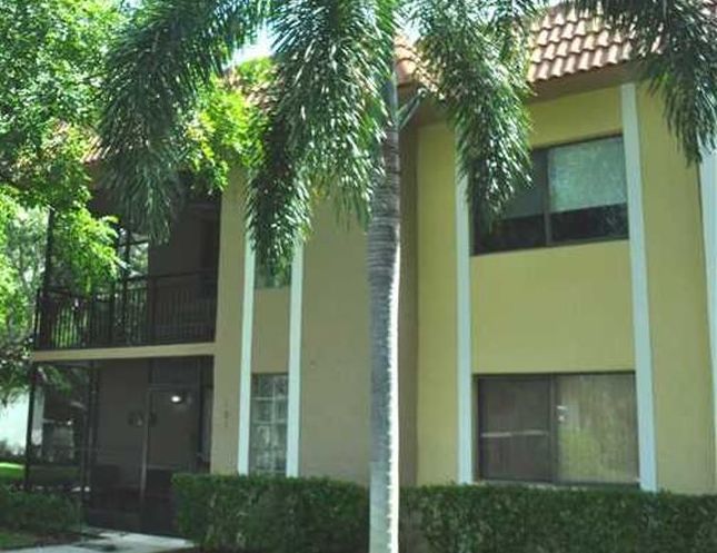 423 Lakeview Dr Apt 201, Fort Lauderdale FL Pre-foreclosure Property